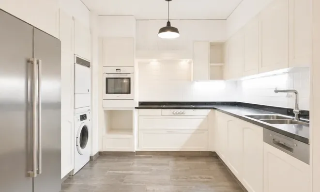 Недвижимость Apartment 5 rooms: 4