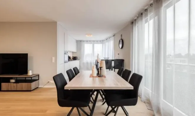 Недвижимость Apartment 5 rooms: 5