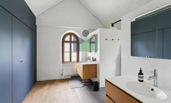 Недвижимость Single house 7 rooms: 5