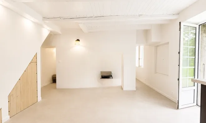 Недвижимость Apartment 5 rooms: 2