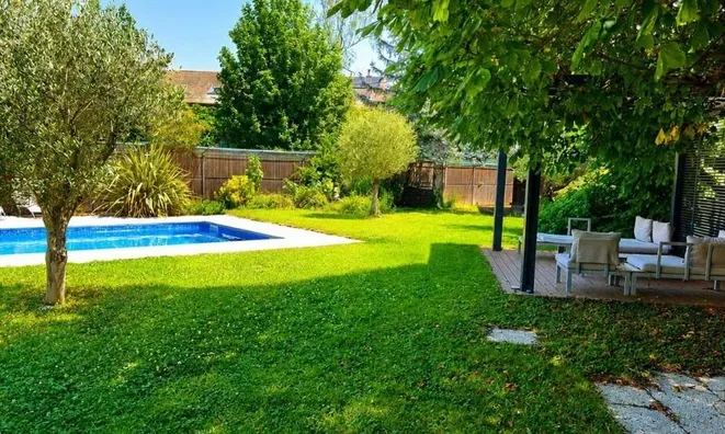 Недвижимость Bifamiliar house 6 rooms: 2