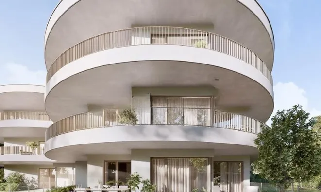 Недвижимость Apartment 5 rooms: 1