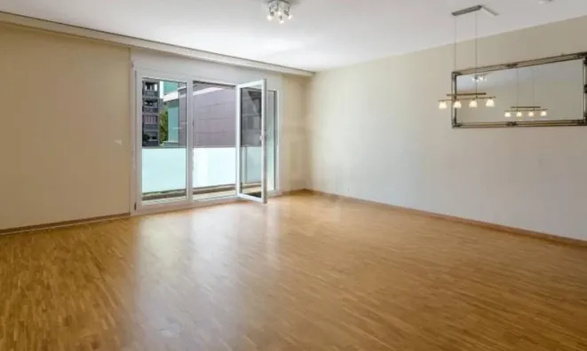 Недвижимость Apartment 5 rooms: 2