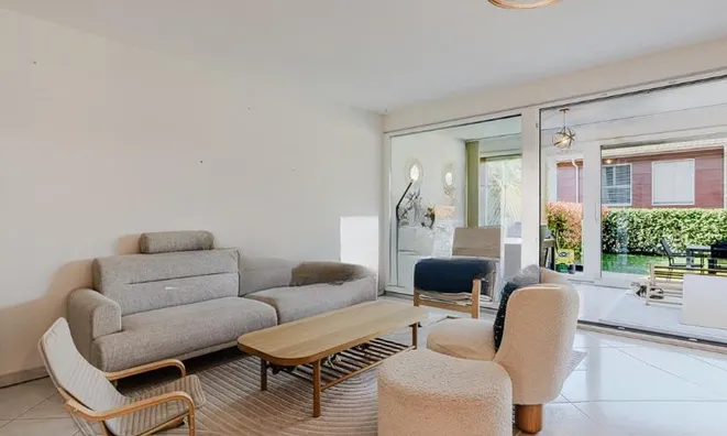 Недвижимость Bifamiliar house 6 rooms: 2