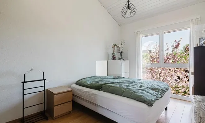 Недвижимость Bifamiliar house 6 rooms: 10