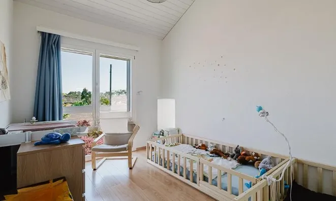 Недвижимость Bifamiliar house 6 rooms: 11