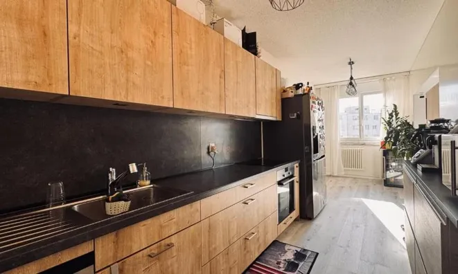 Недвижимость Apartment 4 rooms: 3