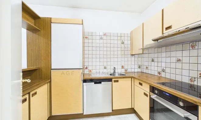 Недвижимость Apartment 3 rooms: 5