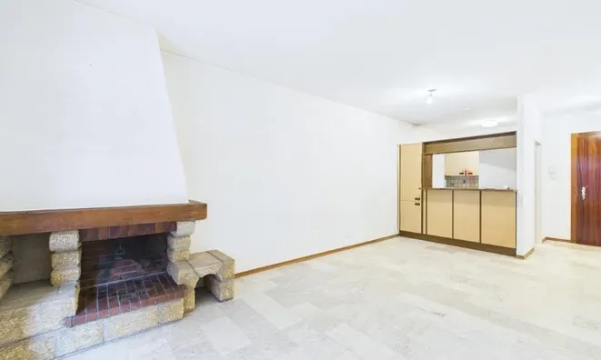 Недвижимость Apartment 3 rooms: 8