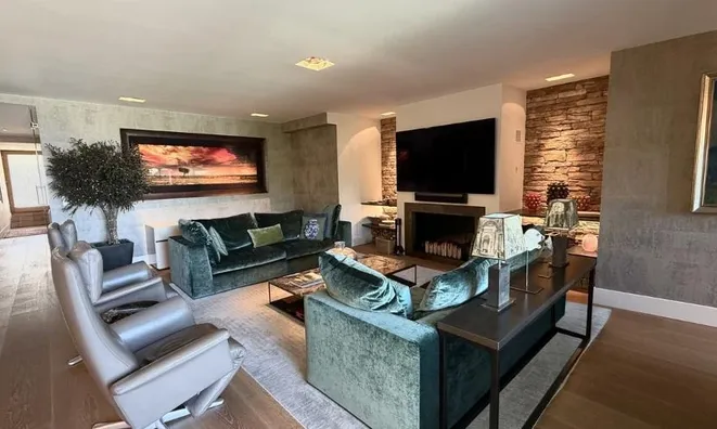 Недвижимость Single house 7 rooms: 2