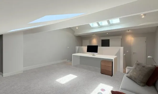 Недвижимость Single house 7 rooms: 11
