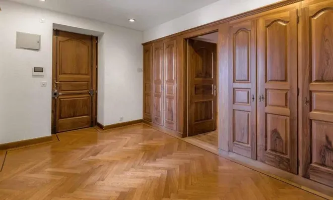 Недвижимость Apartment 5 rooms: 2