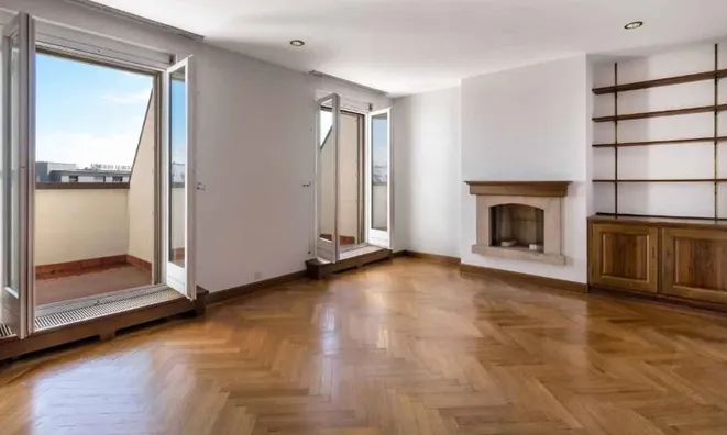 Недвижимость Apartment 5 rooms: 4