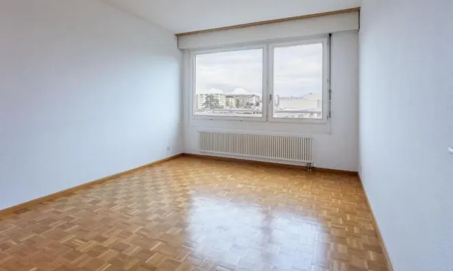 Недвижимость Apartment 5 rooms: 5