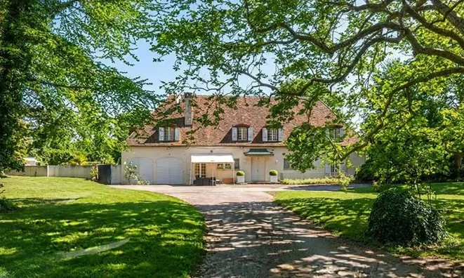 Недвижимость Single house: 3