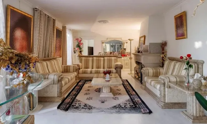 Недвижимость Single house: 10