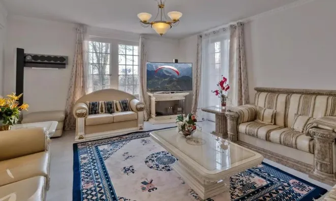 Недвижимость Single house: 11