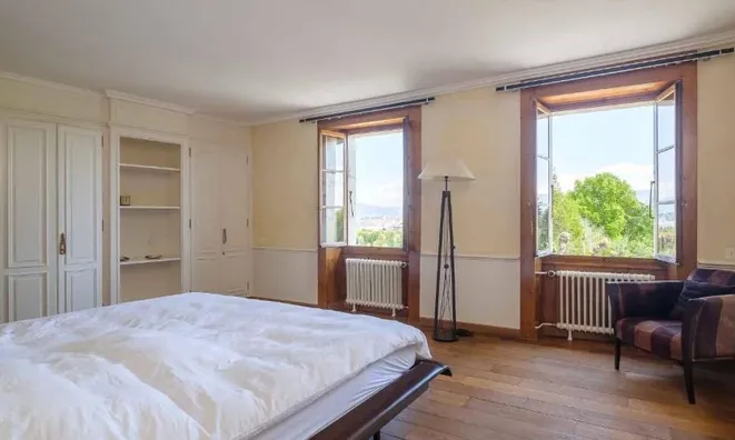 Недвижимость Single house 18 rooms: 6