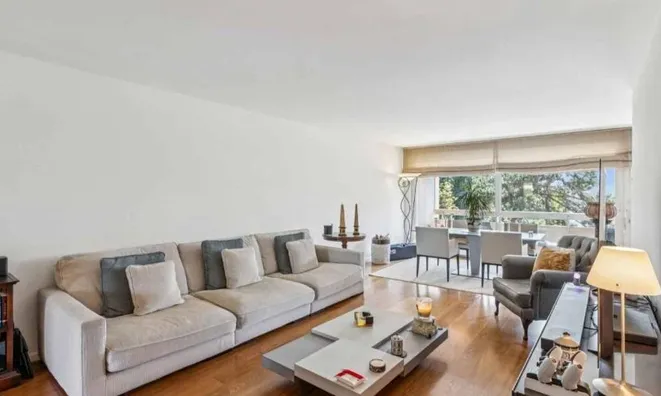 Недвижимость Apartment 5 rooms: 1