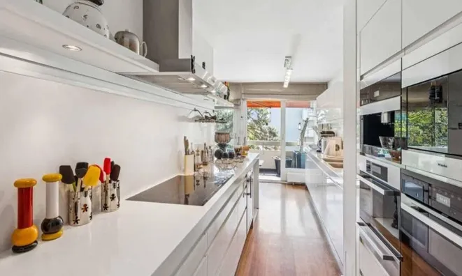 Недвижимость Apartment 5 rooms: 5