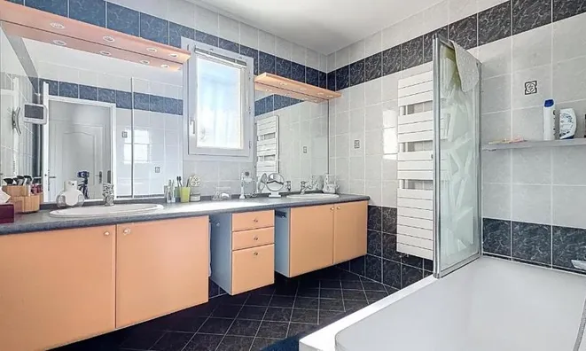 Недвижимость Single house 5 rooms: 9