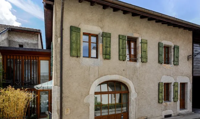 Недвижимость Single house 7 rooms: 1