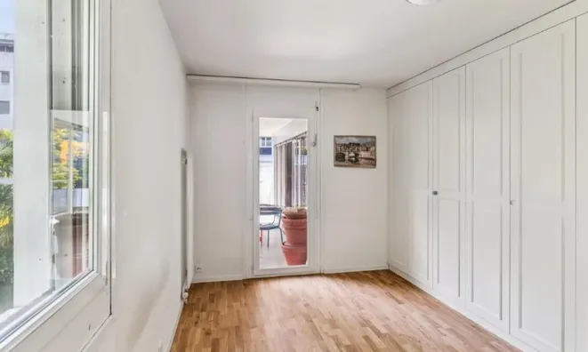 Недвижимость Apartment 6 rooms: 4