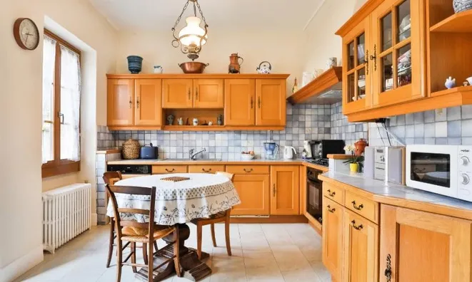 Недвижимость Single house 7 rooms: 11