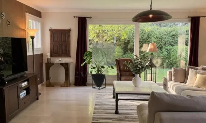 Недвижимость Single house 7 rooms: 1