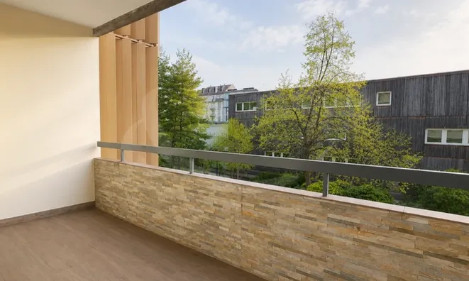 Недвижимость Apartment 4 rooms: 2