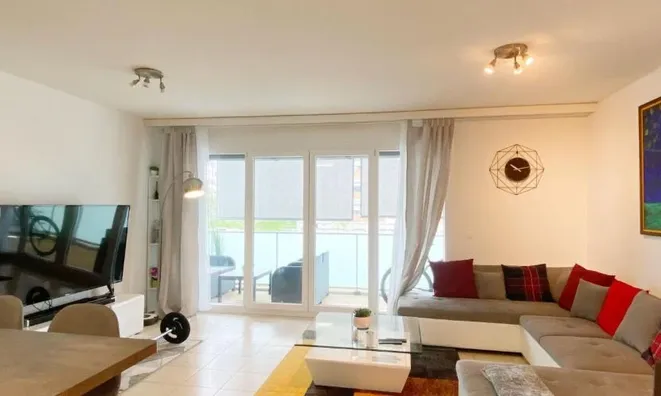 Недвижимость Apartment 4 rooms: 1