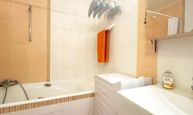 Недвижимость Apartment 3 rooms: 6