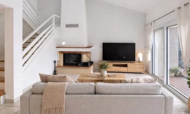 Недвижимость Row house 4 rooms: 3