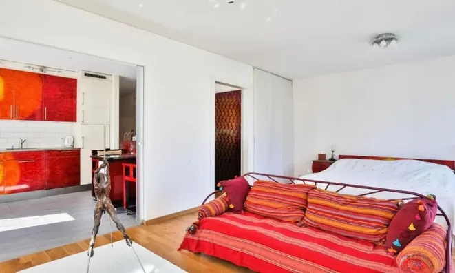 Недвижимость Apartment 4 rooms: 6