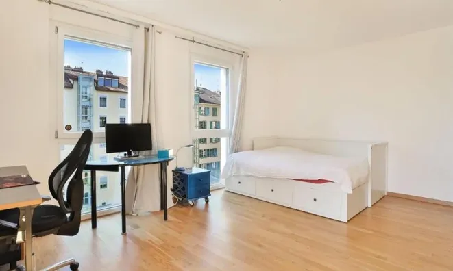 Недвижимость Apartment 4 rooms: 7