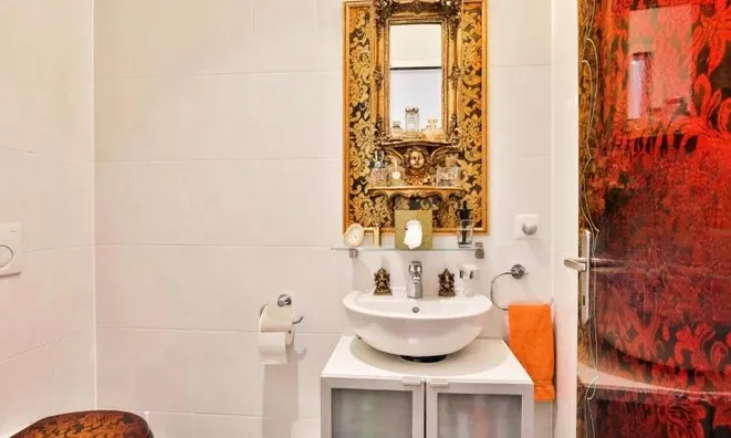 Недвижимость Apartment 4 rooms: 9