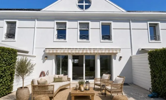 Недвижимость Row house 6.5 rooms: 1
