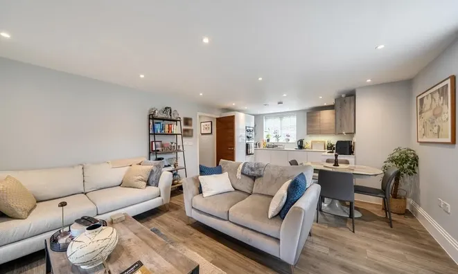 Недвижимость Ashridge Close, Finchley: 16