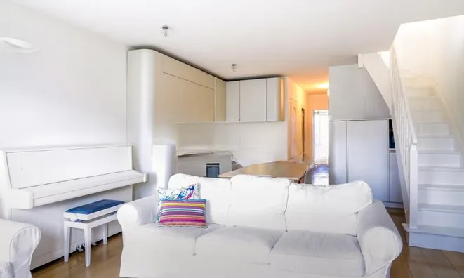 Недвижимость Apartment 4 rooms: 3