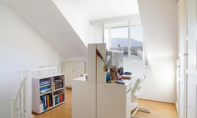 Недвижимость Apartment 4 rooms: 4