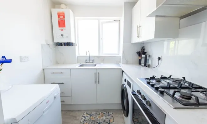 Недвижимость Cornmow Drive, Dollis Hill: 11