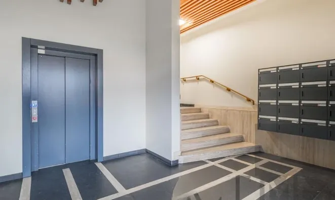 Недвижимость Apartment 4 rooms: 5