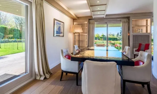 Недвижимость Apartment 6 rooms: 2