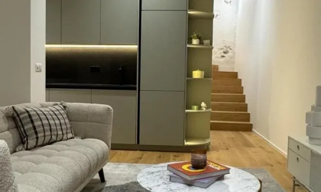 Недвижимость Apartment 5.5 rooms: 2