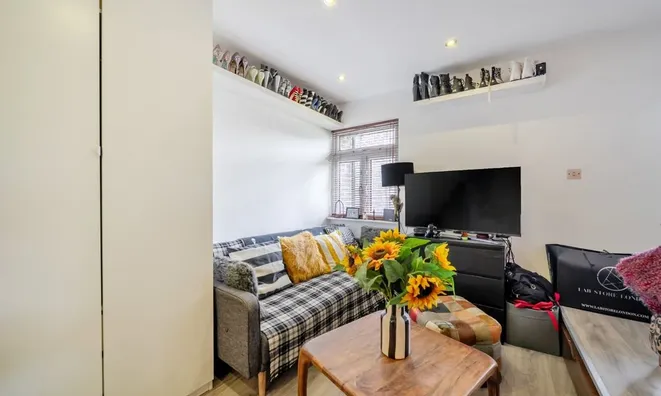 Недвижимость Wyndham Road, Camberwell: 4