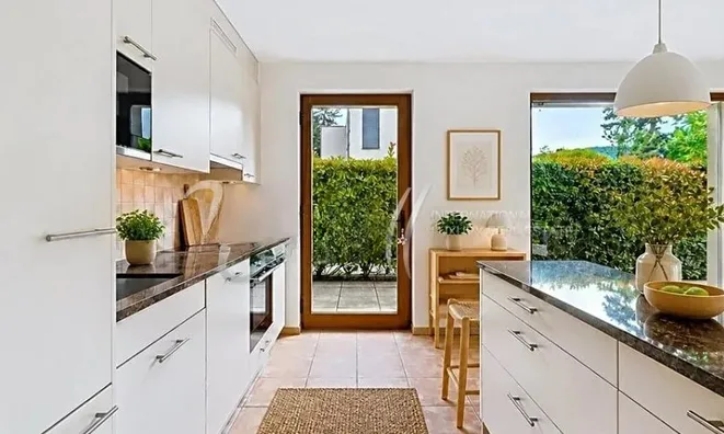 Недвижимость Apartment 3.5 rooms: 3