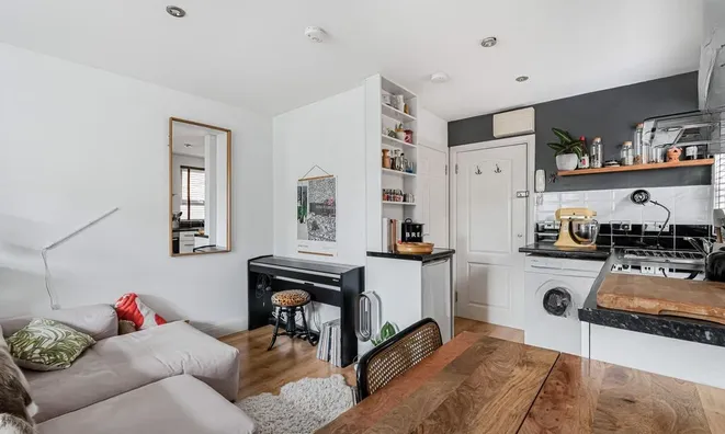 Недвижимость Ferme Park Road, Hornsey: 1