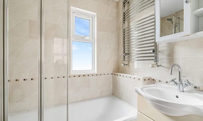 Недвижимость Ferme Park Road, Hornsey: 2
