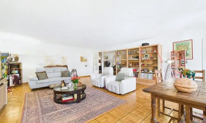 Недвижимость Apartment 6 rooms: 2