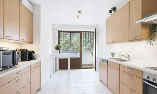 Недвижимость Apartment 6 rooms: 5